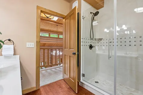 2050 Oakwood Ridge Chanhassen MN 55317