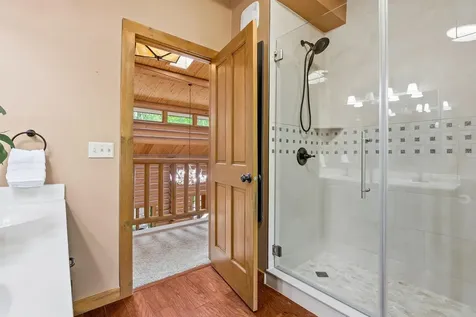 2050 Oakwood Ridge Chanhassen MN 55317
