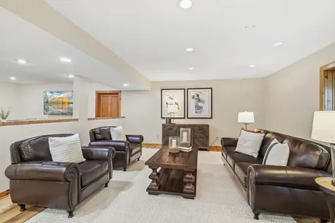 2050 Oakwood Ridge Chanhassen MN 55317