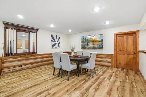 2050 Oakwood Ridge Chanhassen MN 55317
