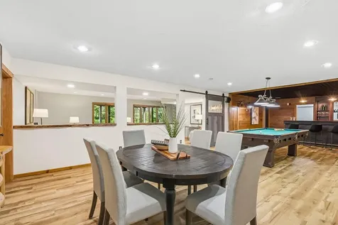 2050 Oakwood Ridge Chanhassen MN 55317