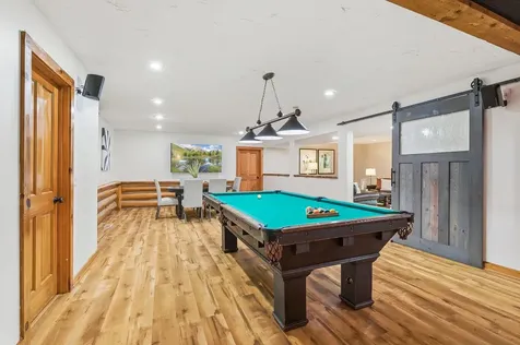 2050 Oakwood Ridge Chanhassen MN 55317