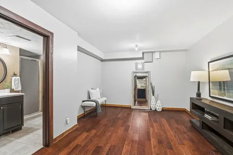 2050 Oakwood Ridge Chanhassen MN 55317