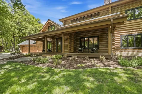 2050 Oakwood Ridge Chanhassen MN 55317