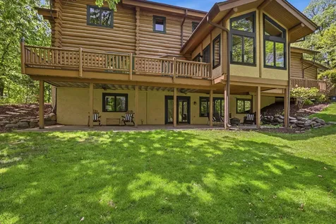 2050 Oakwood Ridge Chanhassen MN 55317