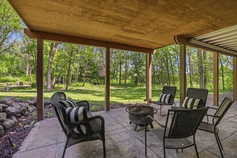2050 Oakwood Ridge Chanhassen MN 55317