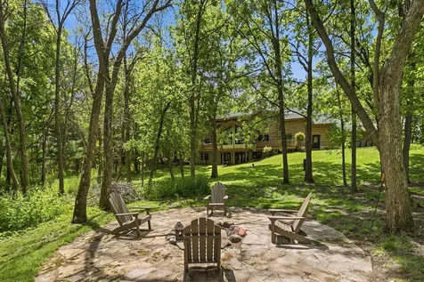 2050 Oakwood Ridge Chanhassen MN 55317