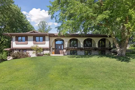 1815 Noble Drive N Golden Valley MN 55422