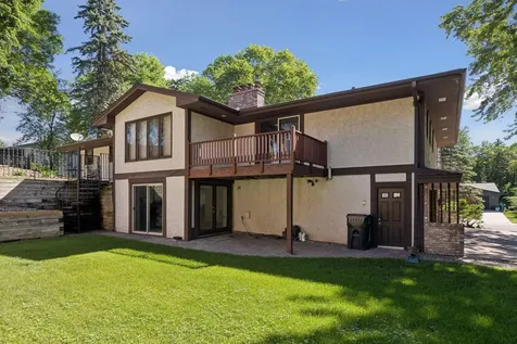 1815 Noble Drive N Golden Valley MN 55422