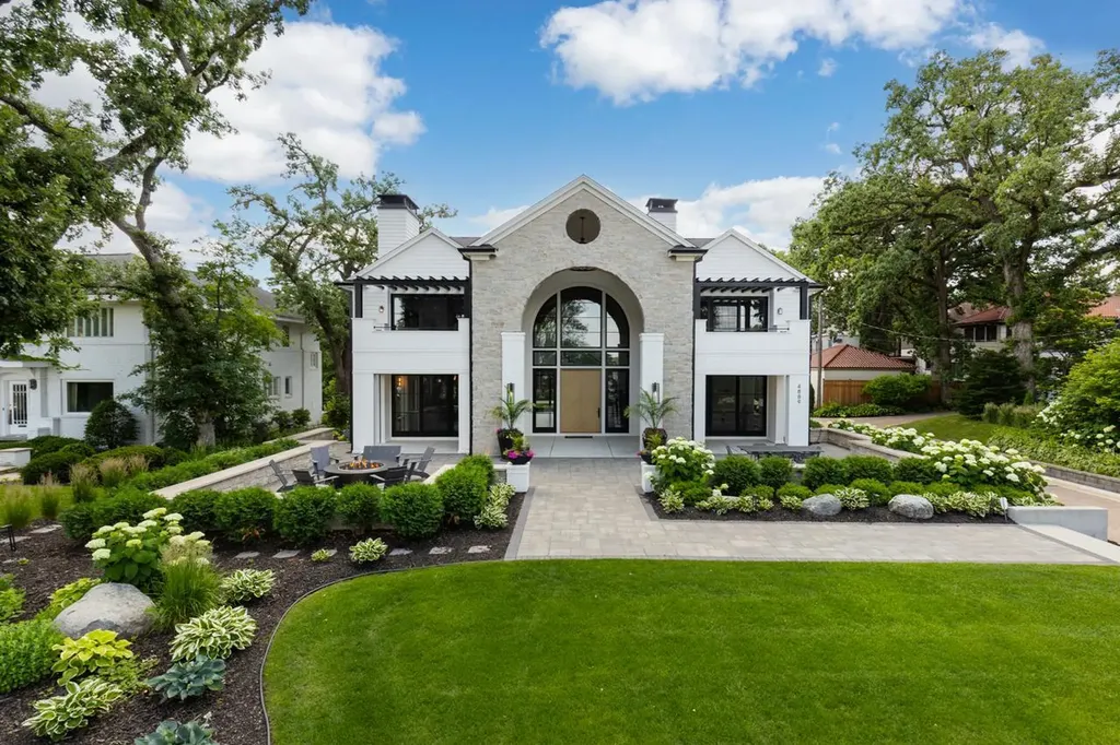 4889 E Lake Harriet Parkway Minneapolis MN 55419