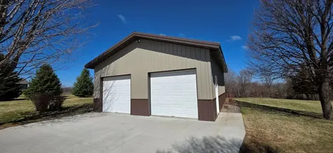 33405 Oak Ridge Avenue Redwood Falls MN 56283