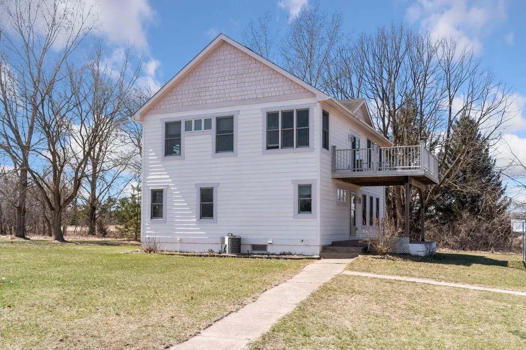 13368 382nd Street Lindstrom MN 55045