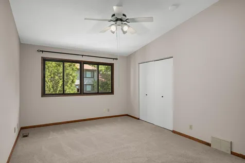 132 W Eagle Lake Drive Maple Grove MN 55369