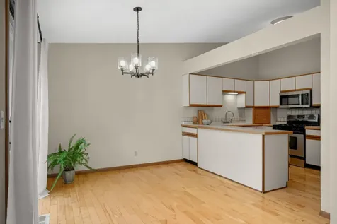 132 W Eagle Lake Drive Maple Grove MN 55369