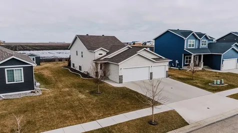 1702 42nd Street S Moorhead MN 56560
