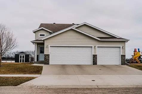 1702 42nd Street S Moorhead MN 56560