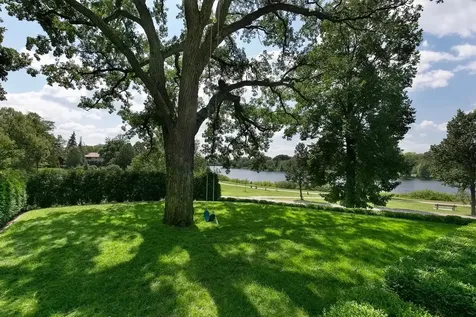 2119 E Lake Of The Isles Parkway Minneapolis MN 55405
