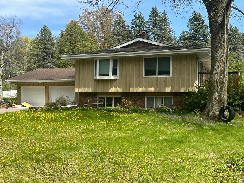 3044 Lake Street N Maplewood MN 55109