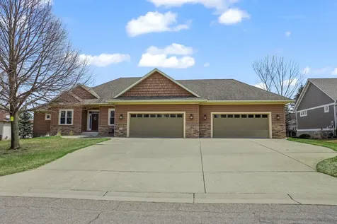 1929 Woodcrest Drive NE Owatonna MN 55060