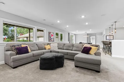 6105 Pine Grove Road Edina MN 55436