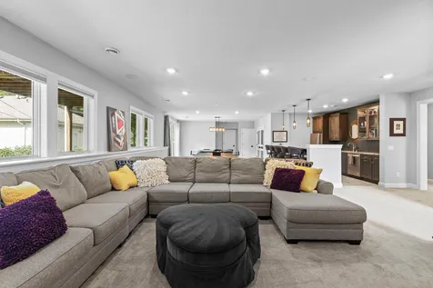 6105 Pine Grove Road Edina MN 55436
