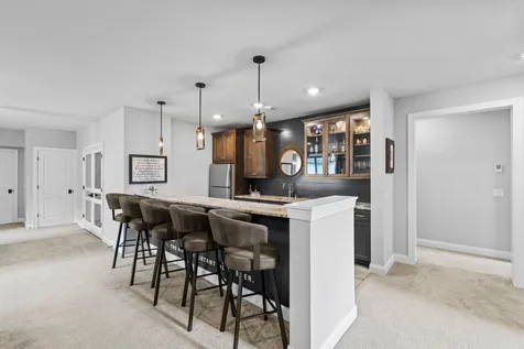 6105 Pine Grove Road Edina MN 55436