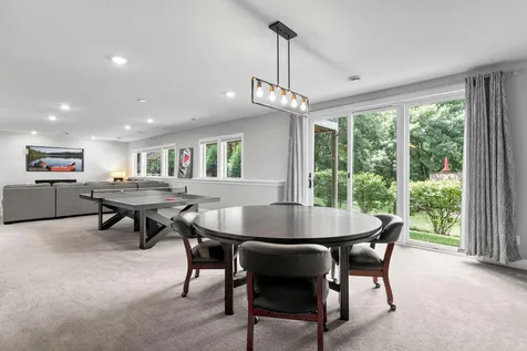 6105 Pine Grove Road Edina MN 55436