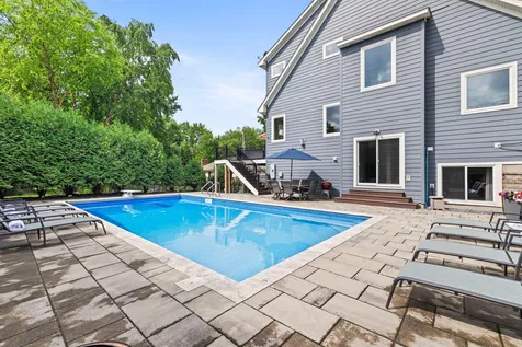 6105 Pine Grove Road Edina MN 55436