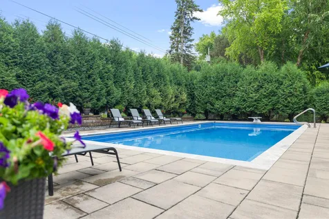6105 Pine Grove Road Edina MN 55436