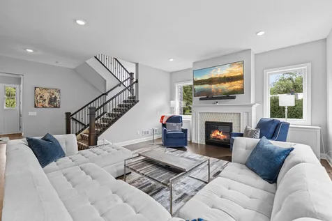 6105 Pine Grove Road Edina MN 55436