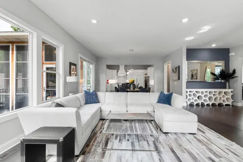 6105 Pine Grove Road Edina MN 55436