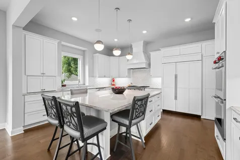 6105 Pine Grove Road Edina MN 55436