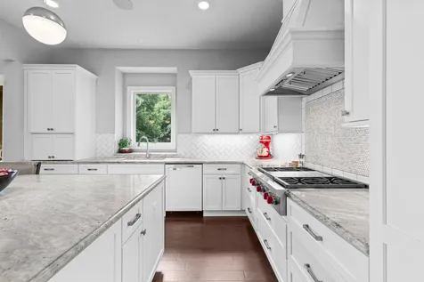 6105 Pine Grove Road Edina MN 55436