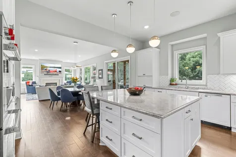 6105 Pine Grove Road Edina MN 55436