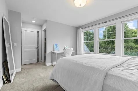 6105 Pine Grove Road Edina MN 55436