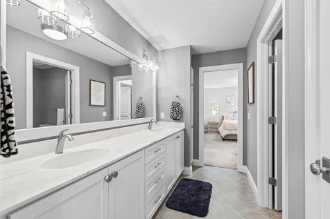 6105 Pine Grove Road Edina MN 55436