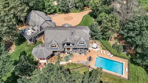 9 Hillary Farm Lane Gem Lake MN 55110