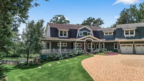 9 Hillary Farm Lane Gem Lake MN 55110