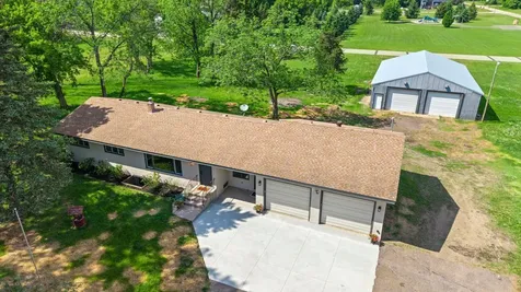 2961 201st Avenue NW Oak Grove MN 55011