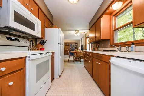 1583 E Shore Drive Detroit Lakes MN 56501