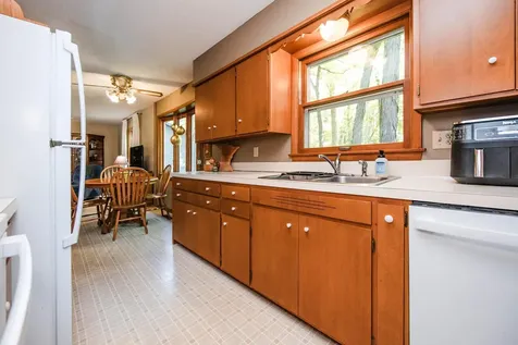 1583 E Shore Drive Detroit Lakes MN 56501
