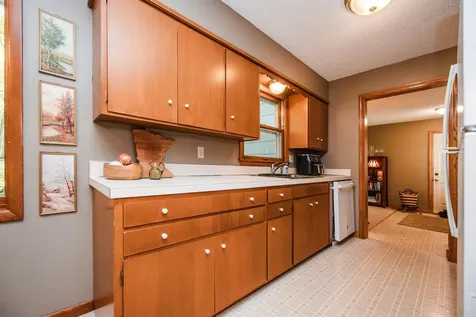 1583 E Shore Drive Detroit Lakes MN 56501
