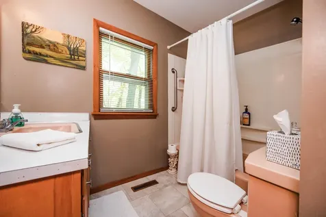 1583 E Shore Drive Detroit Lakes MN 56501