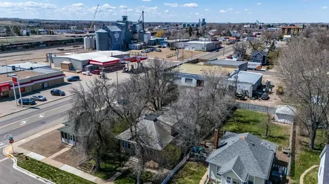 11 6th Avenue W Dickinson ND 58601