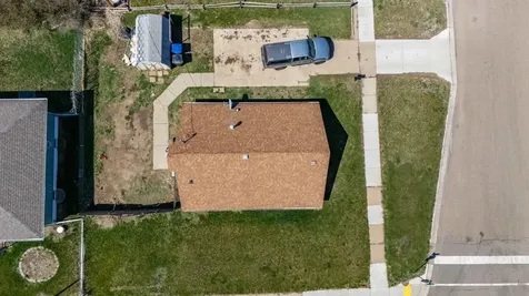11 6th Avenue W Dickinson ND 58601