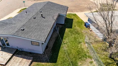 11 6th Avenue W Dickinson ND 58601