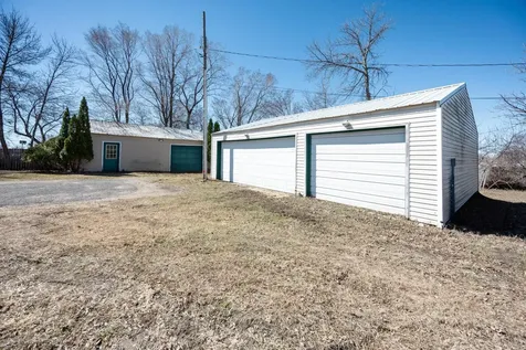 208 Minnesota Avenue Detroit Lakes MN 56501
