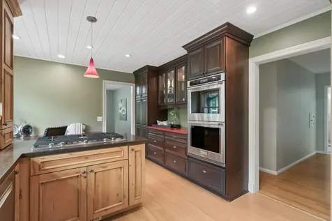 784 Hilltop Court Mendota Heights MN 55118