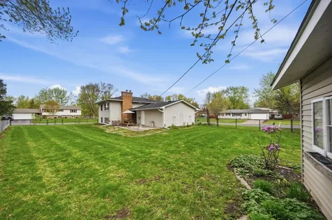 1778 Gabbro Trail Eagan MN 55122