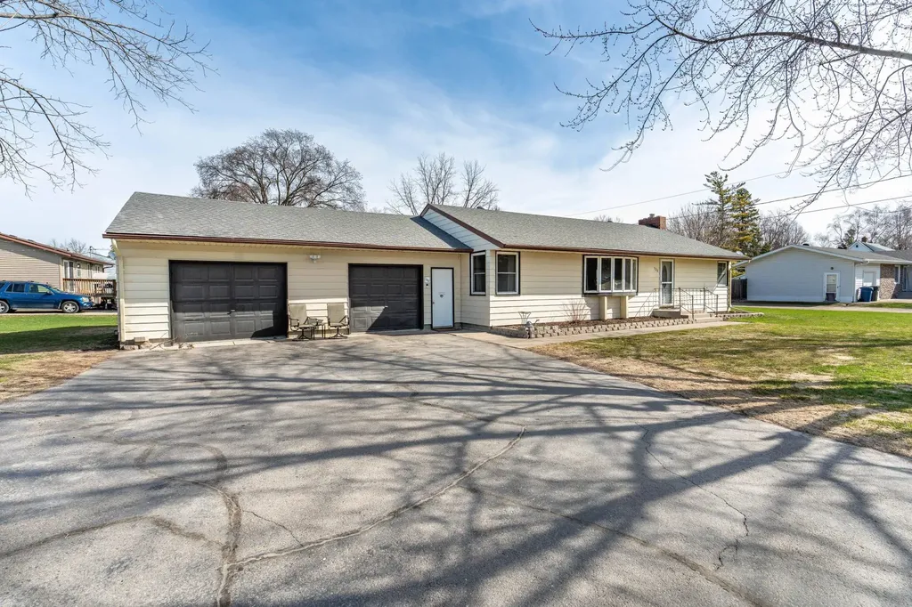122 W Fir Avenue Fergus Falls MN 56537